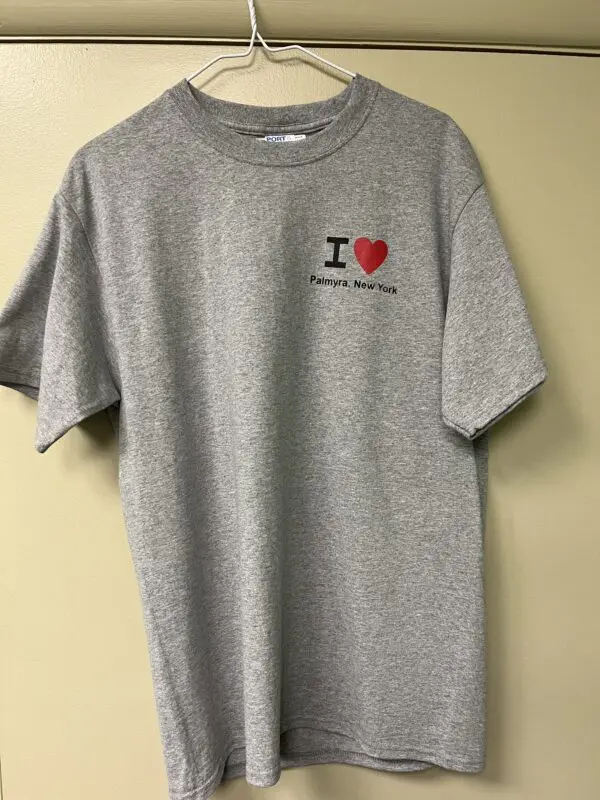 A gray t-shirt with the words " i love " on it.